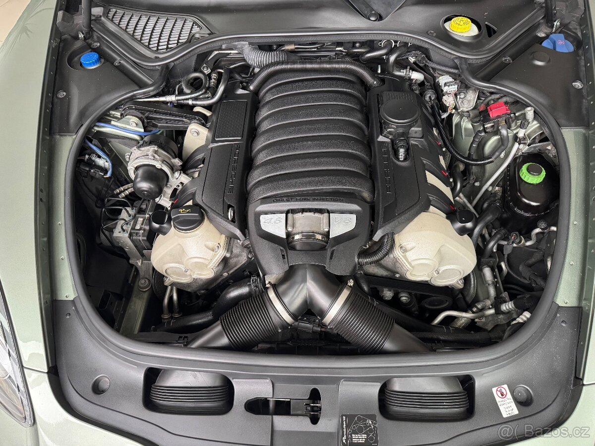 Porsche Panamera 4S – 4.8 V8 - 5