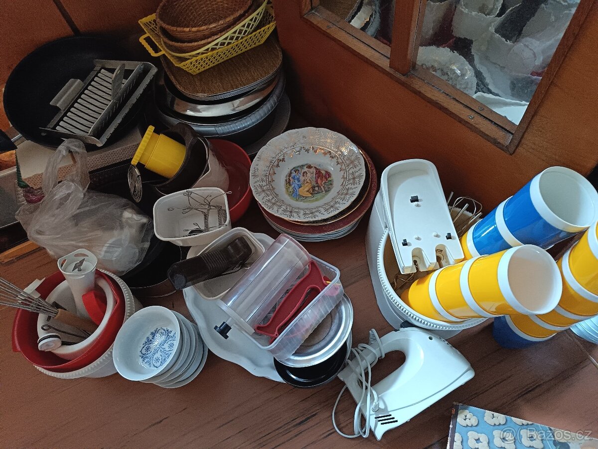 Misky, talíře, tácky aj. - 5