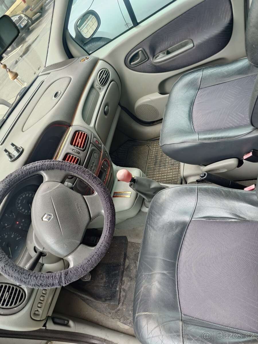 Renault Megane Scenic - 5