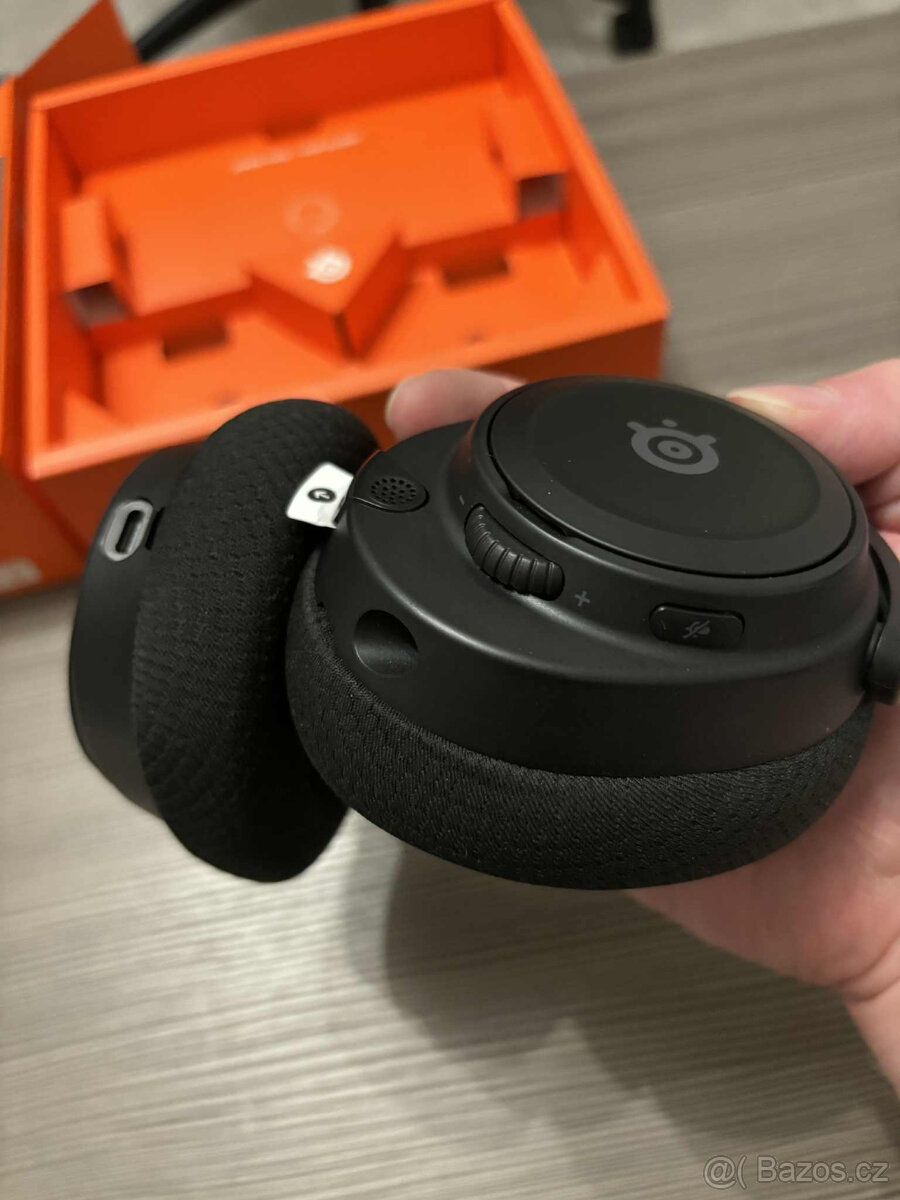 Herní sluchátka SteelSeries Arctis Nova 7 - 5