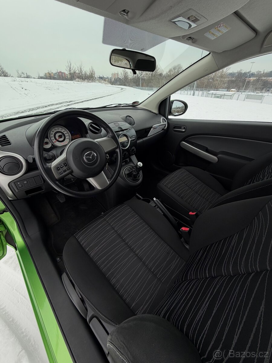 Mazda 2 1.4i - 5