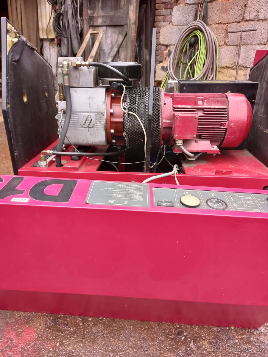 Průmyslový šroubový kompresor - 5