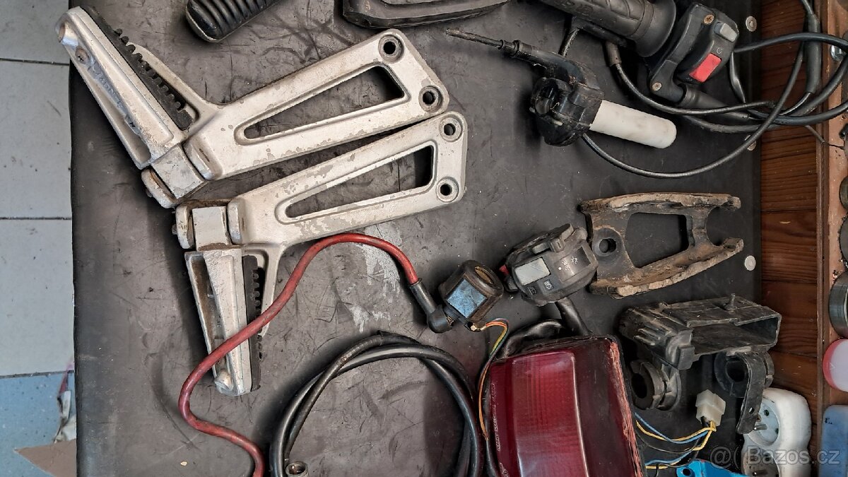Yamaha TDR 125 díly