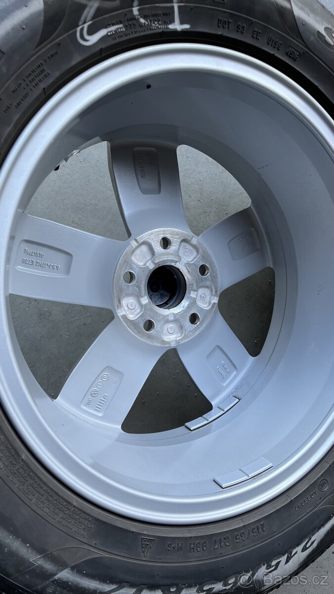 Volkswagen originální kola 17” se zimními pneu - 5