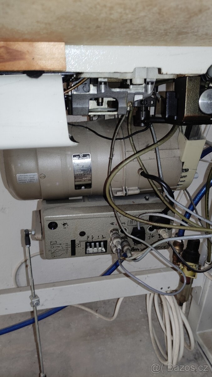 Průmyslový šicí stroj PFAFF s velkým stolem - 5