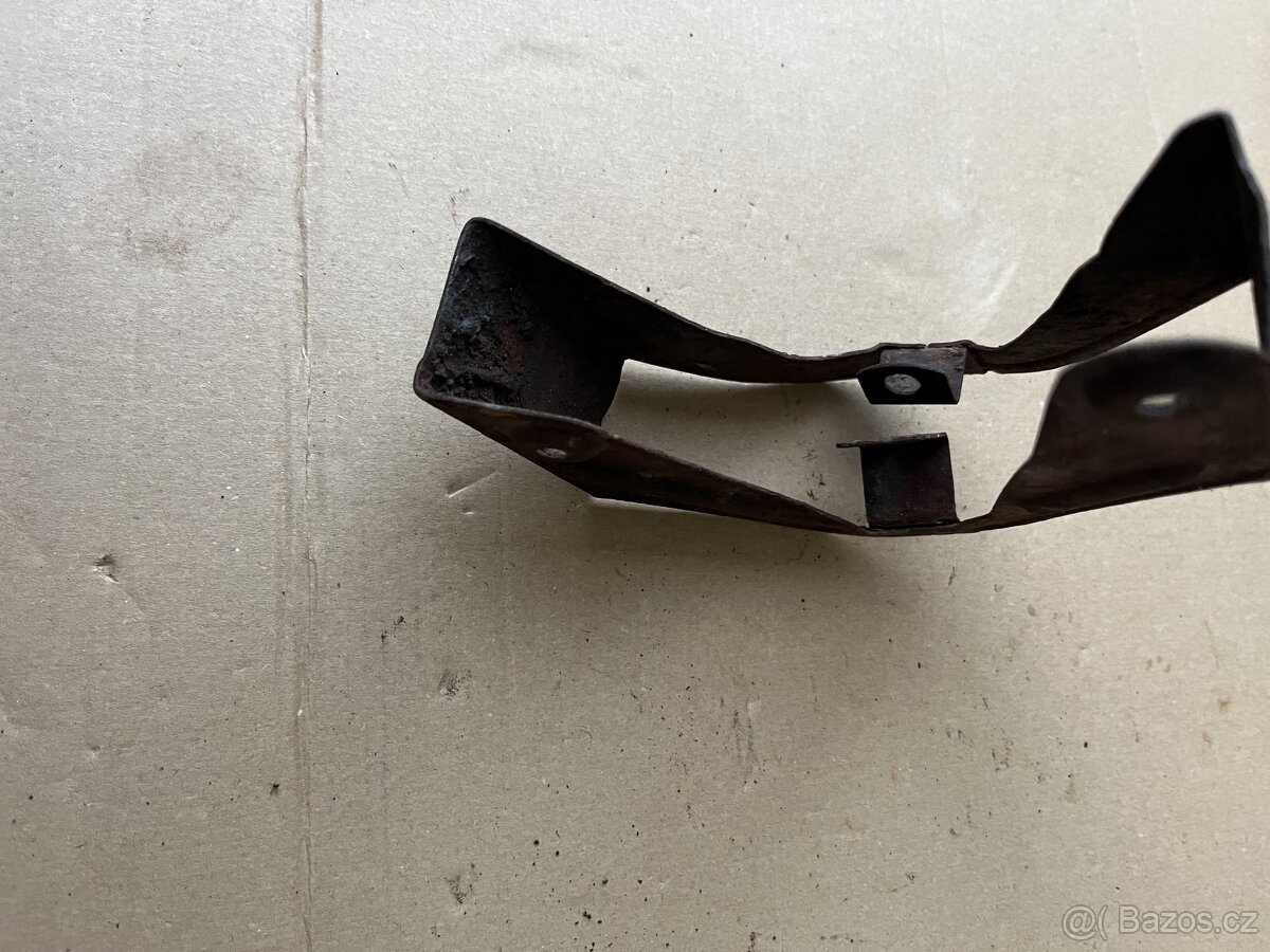 Jawa Kývačka - Držák krytu řetězu - 5