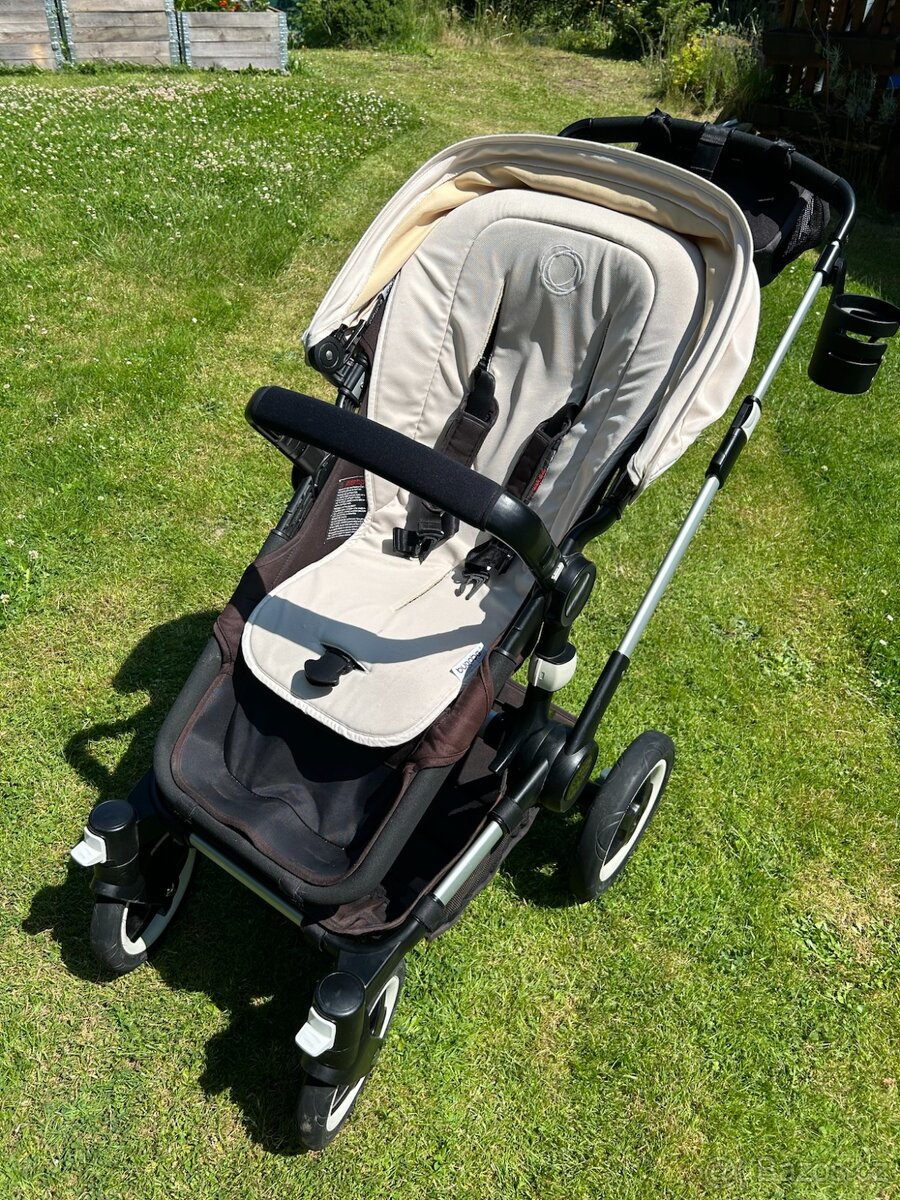 Kočárek Bugaboo Buffalo s bohatým příslušenstvím - 5