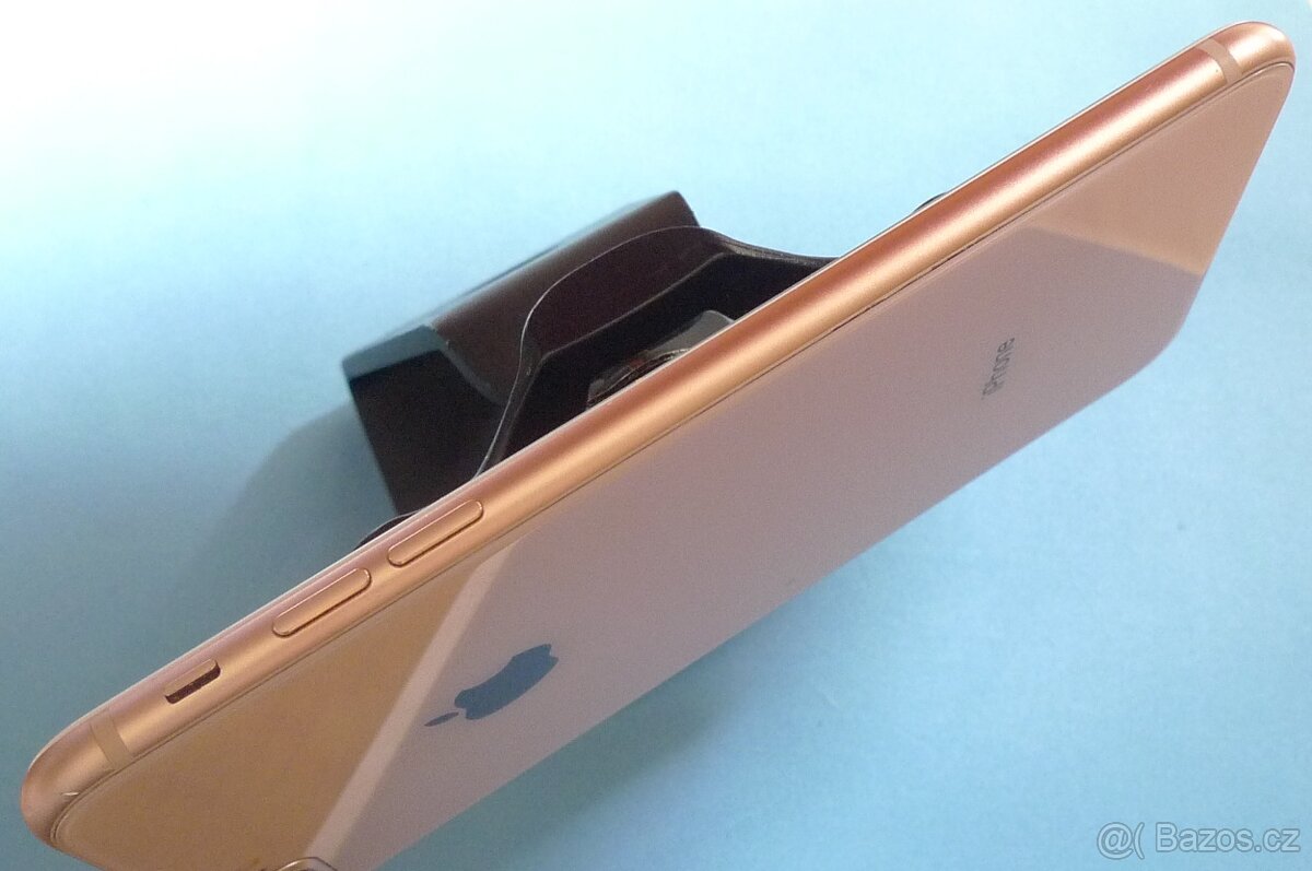Apple iPhone 8 PLUS GOLD baterie 100% - 5