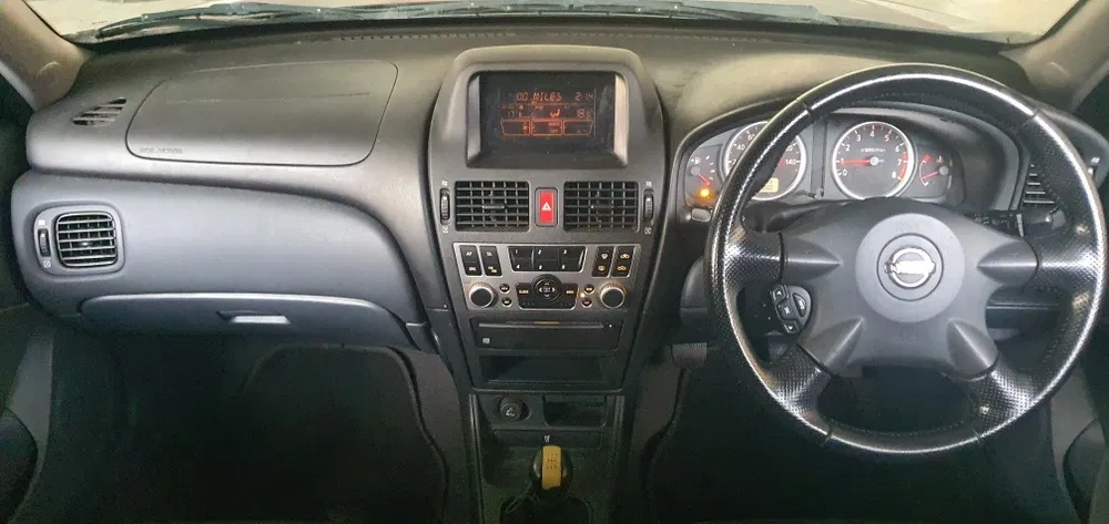 Nissan Almera Angličan - 5