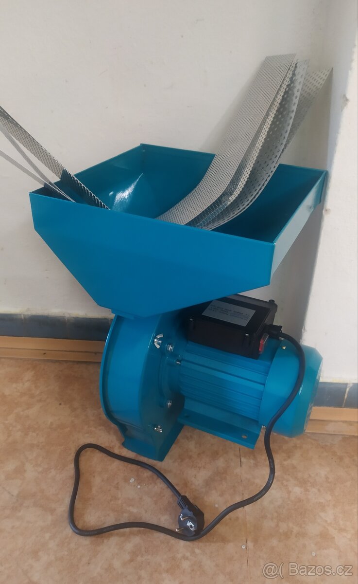 Kladivkový šrotovnik na obilii - 5