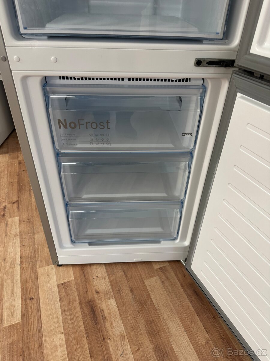 Lednice s mrazákem Bosch (104) - 5