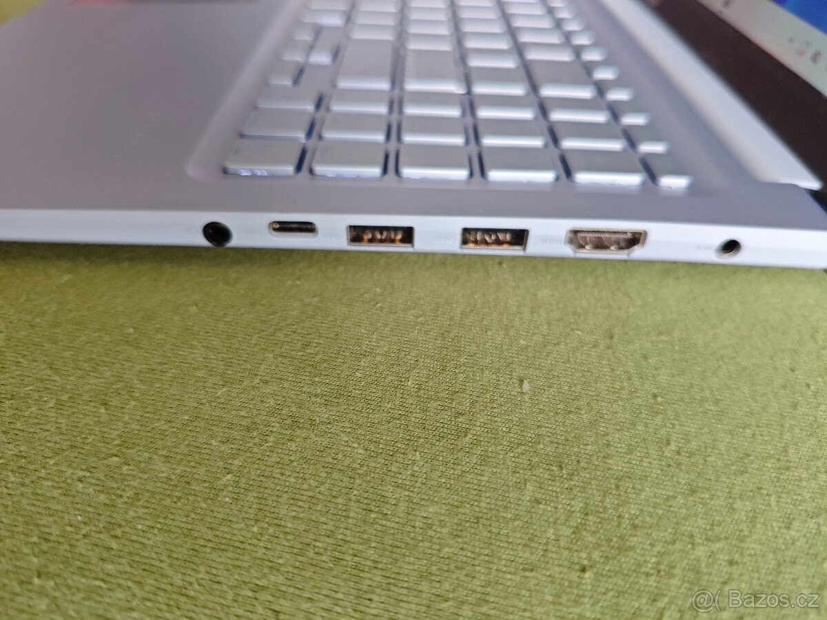 Asus Vivobook 15 - 5