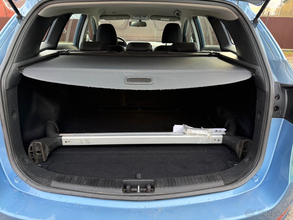 Hyundai i30 1,6i 88kW Trikolor - 5