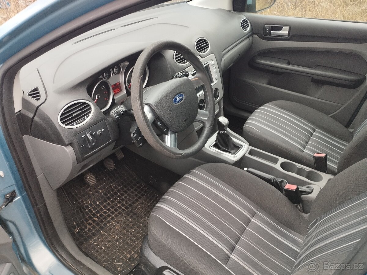 Ford Focus II Combi 1,6 - 5