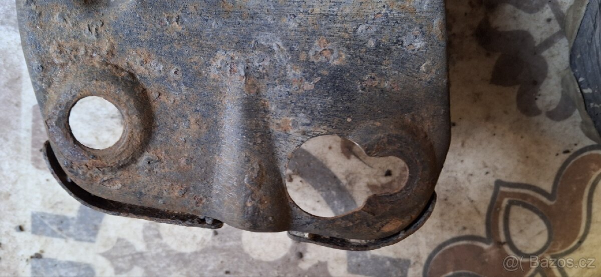 vw t4 drzak rezervy - 5