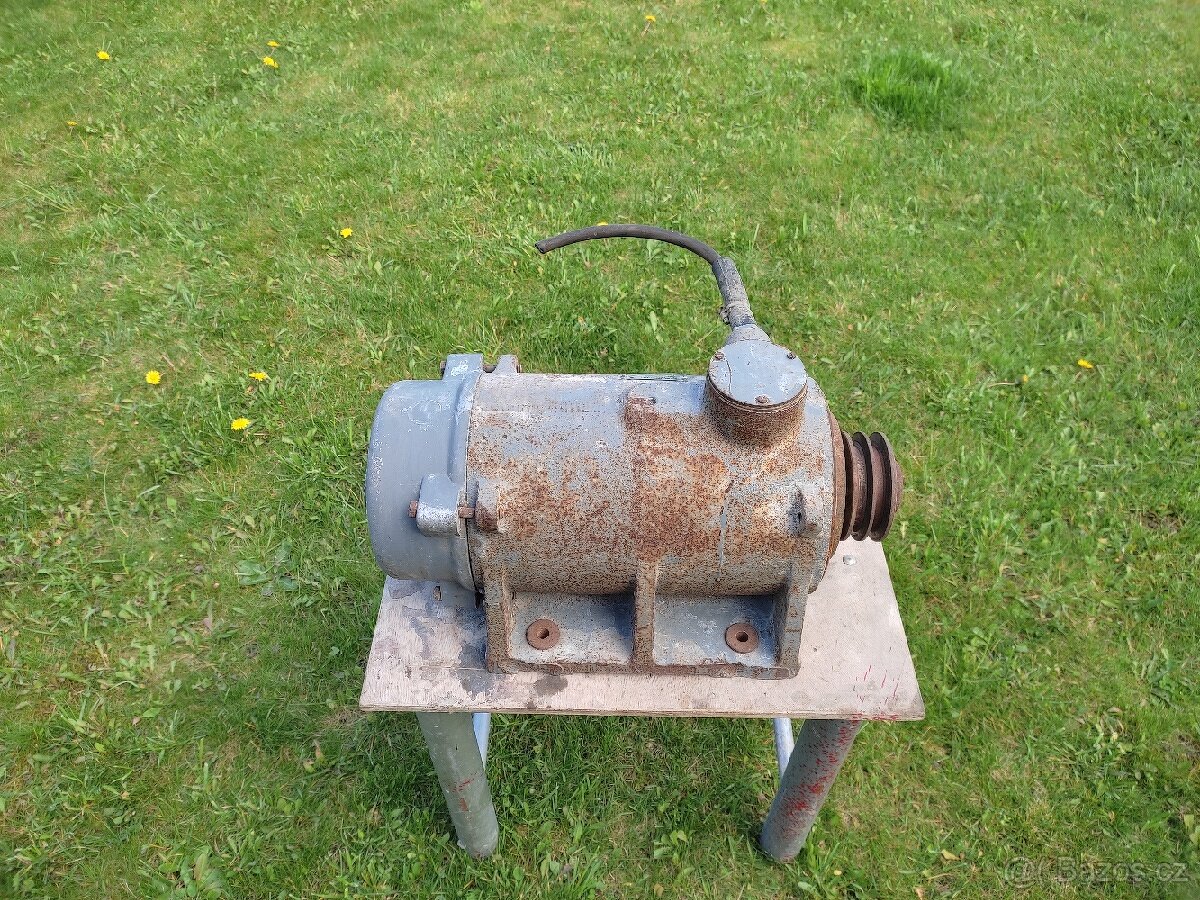 Prodám elektromotor s řemenicí. - 5