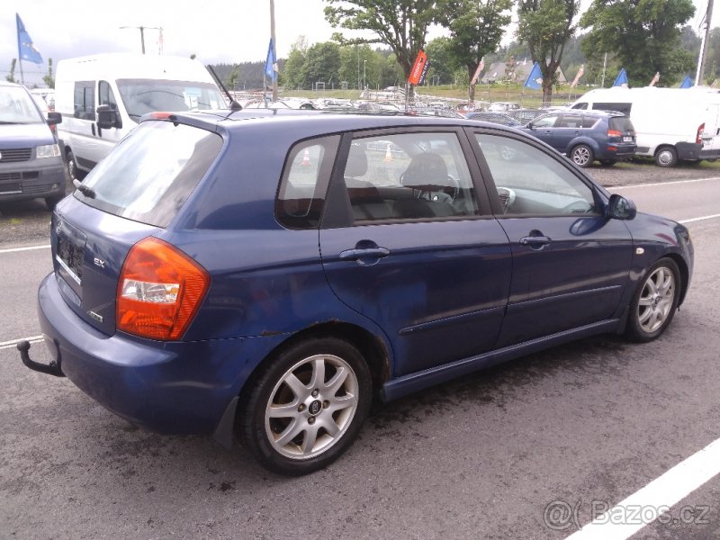 $$$ KIA CERATO SPACEBACK 2,0CRDI,06/2004 - 5