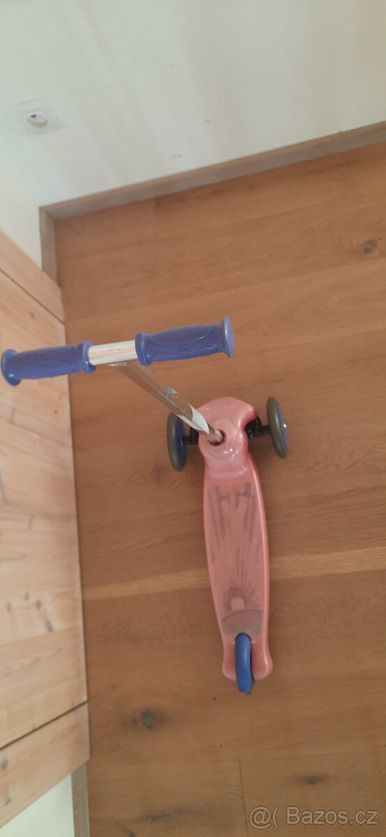 Tříkolová koloběžka - 5