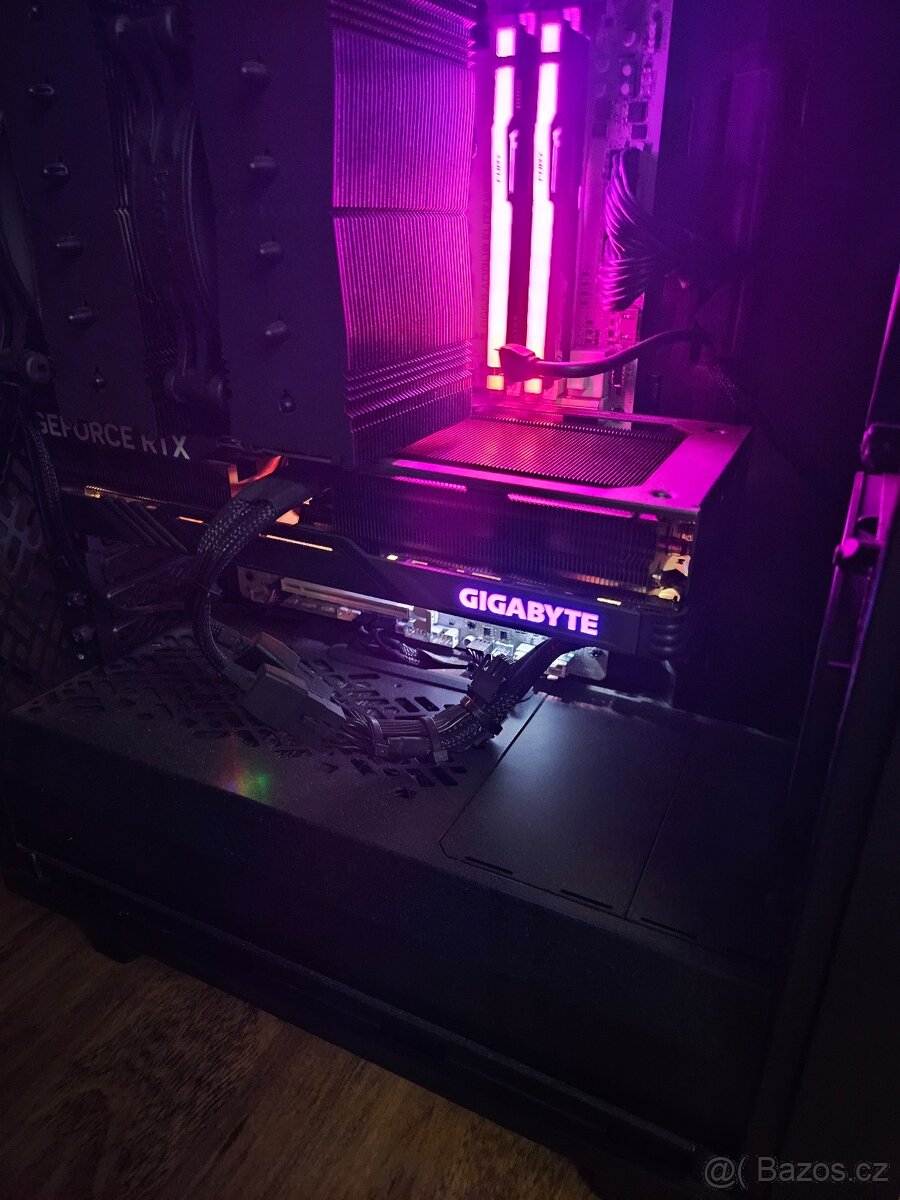 GIGABYTE GeForce RTX™ 4070 SUPER - prodáno. - 5