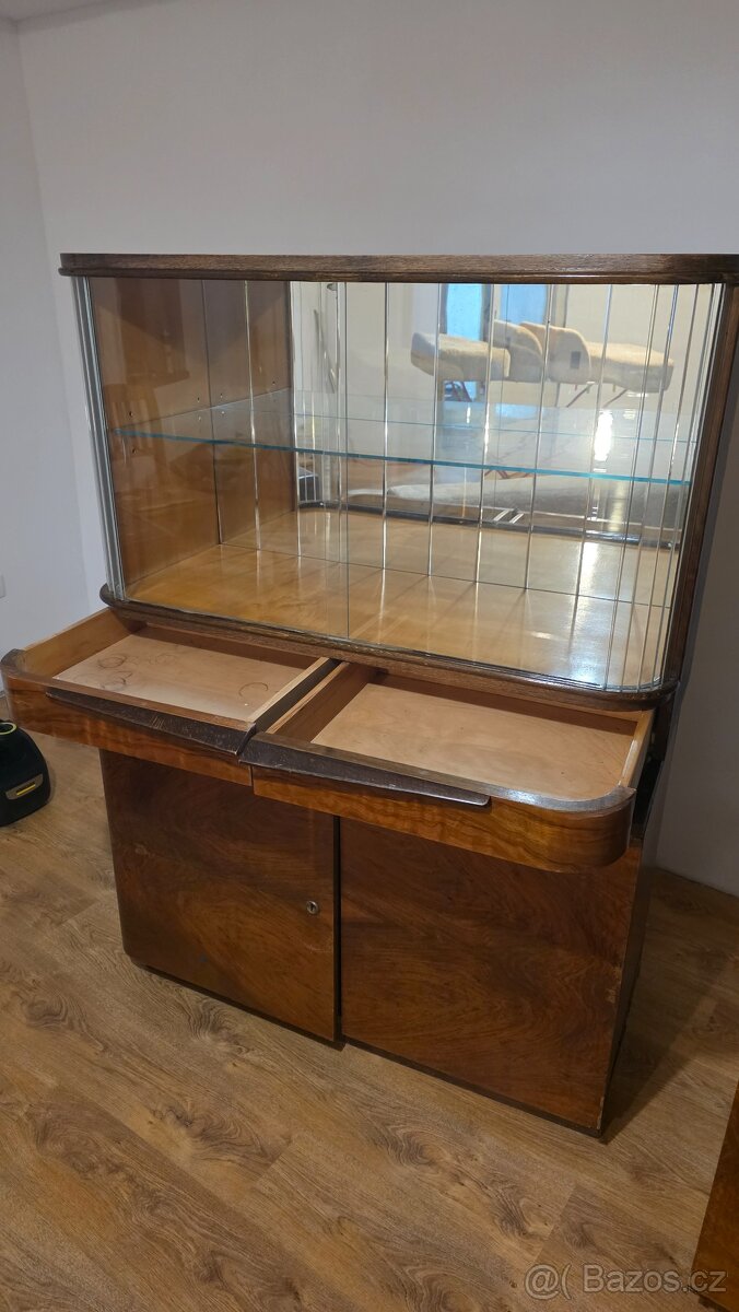 Vitríny art deco - 5