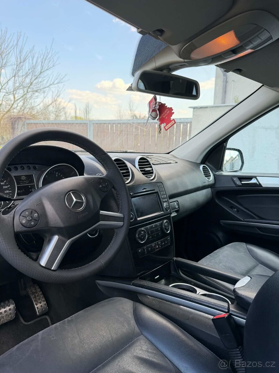 Mercedes ML - 5