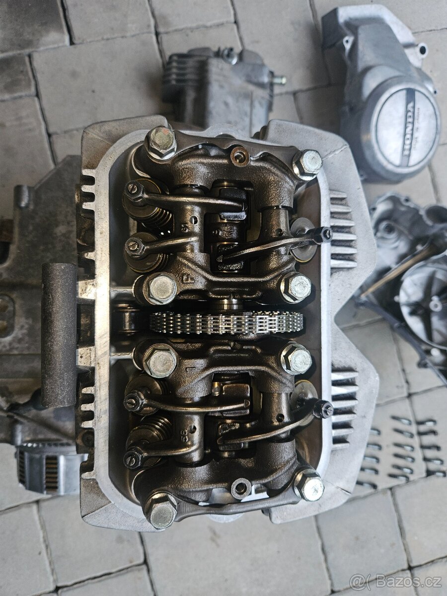 Motor Honda CB400N - 5