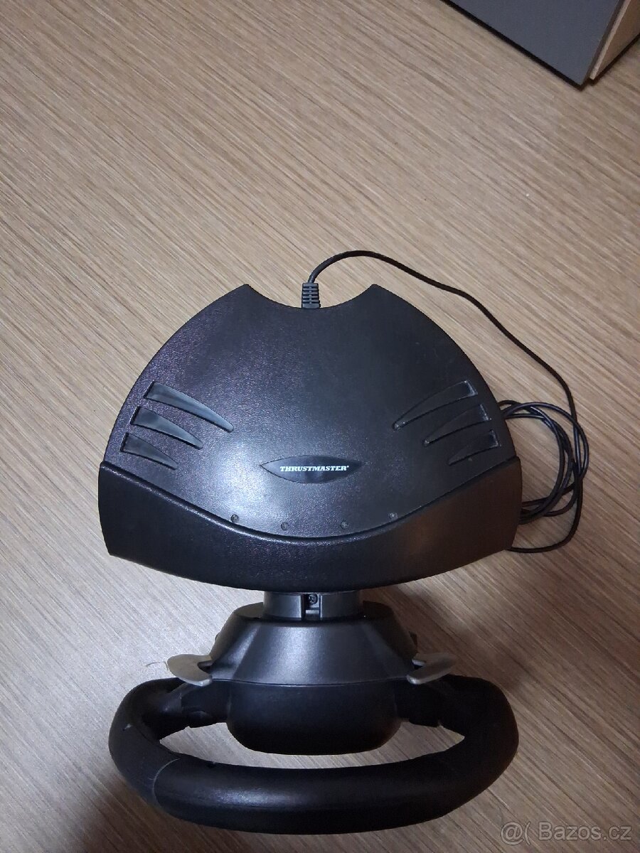 Herní volant z řady Thrustmaster T80 - 5