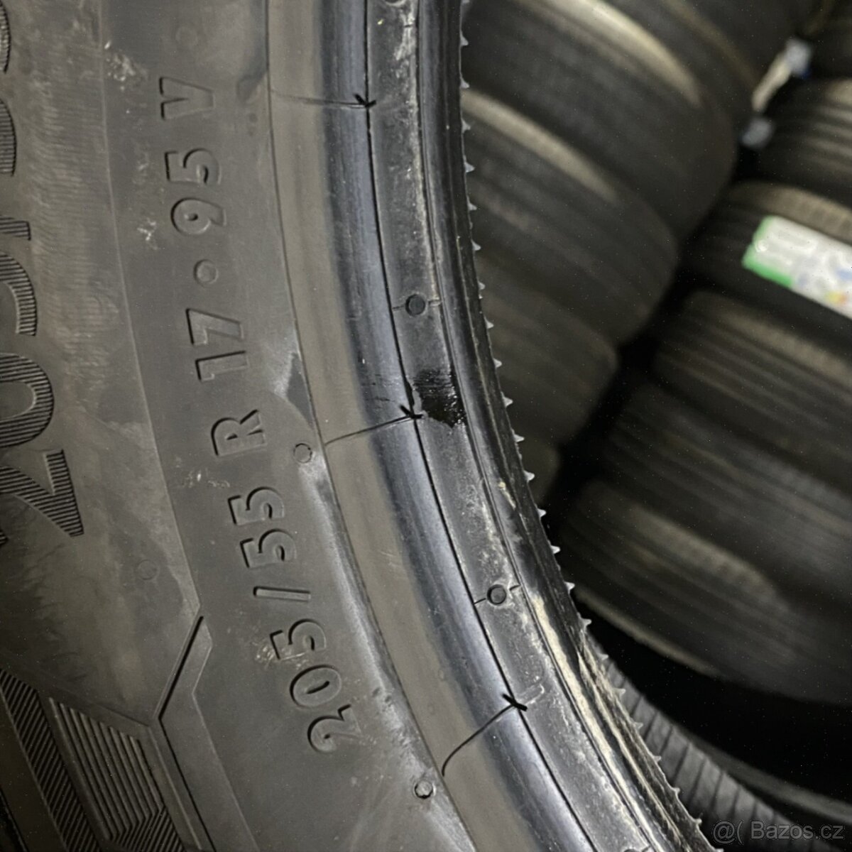 Zimní pneu 205/55 R17 95V XL Barum 7,5-8mm - 5