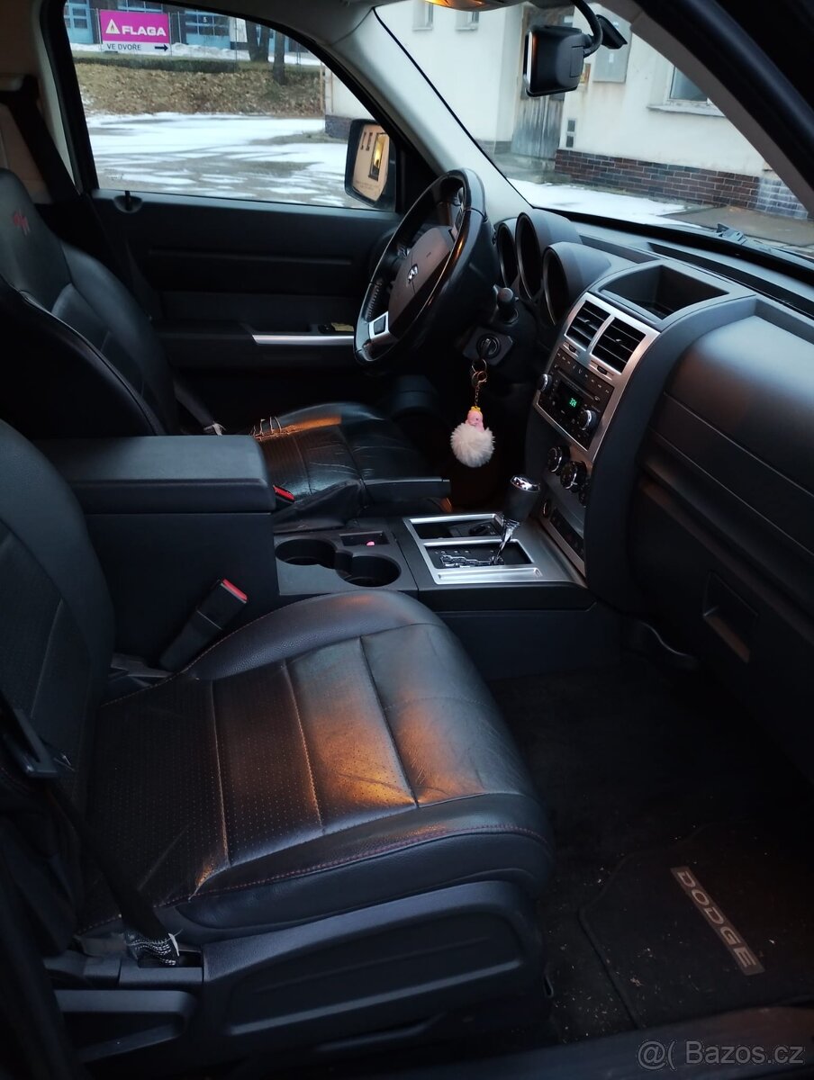 Prodam Dodge nitro 2.8 CRD AWD - 5