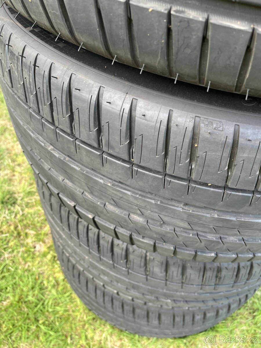 Michelin Pilot Sport EV 255/40 R20 - 5