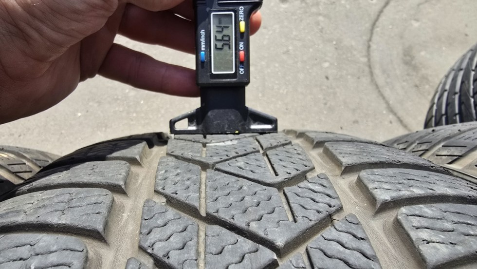 Zimní pneu 225/45/18 Pirelli - 5