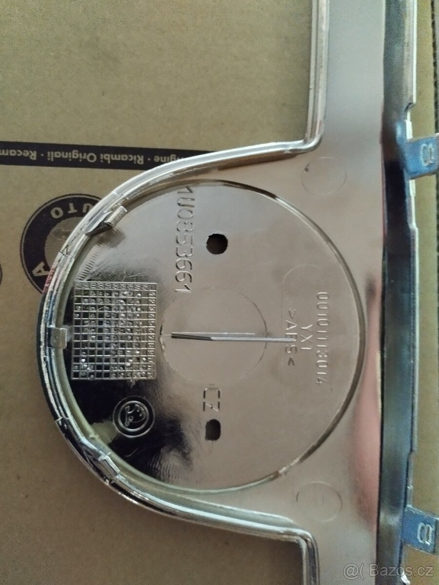 CHROMOVÝ RÁMEČEK MASKY OCTAVIA I - ORIGINÁL - 5