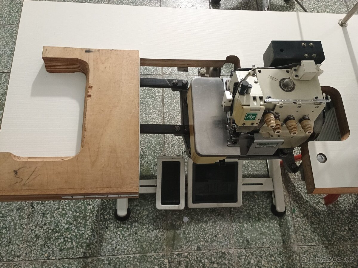 Průmyslový Šicí stroj overlock - 5