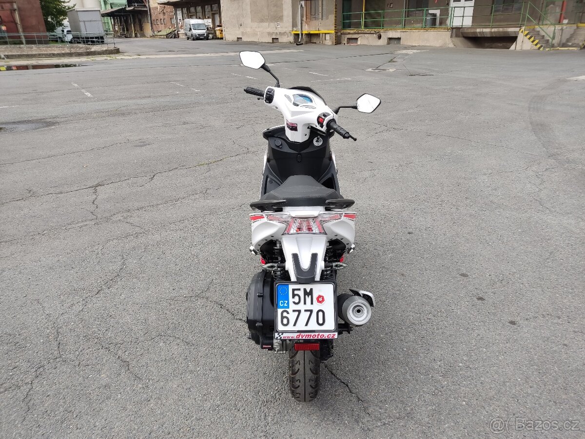 YUKI FALCON 125i - 5