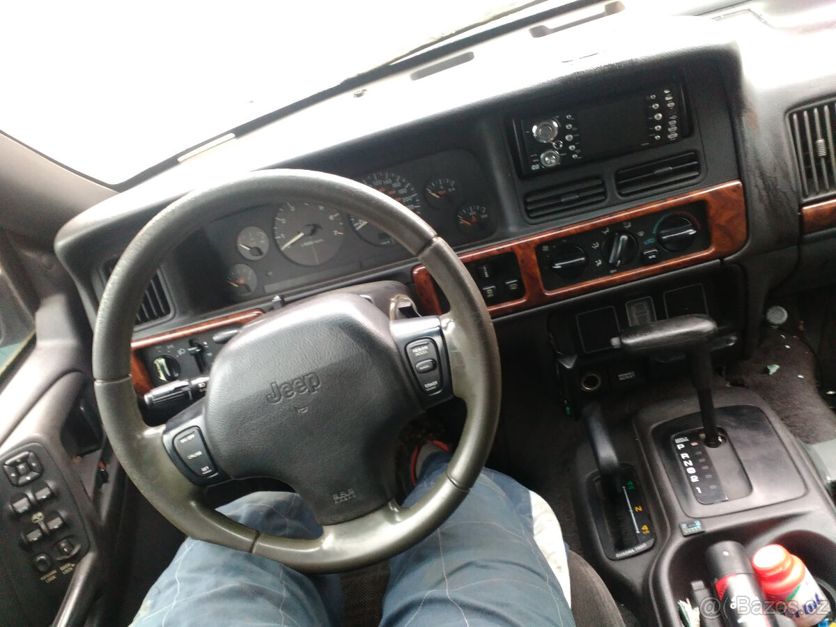 Jeep Grand Cherokee 4.0i - 5