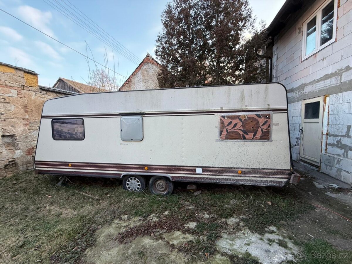 Karavan velký. Papíry. Pojízdný - 5