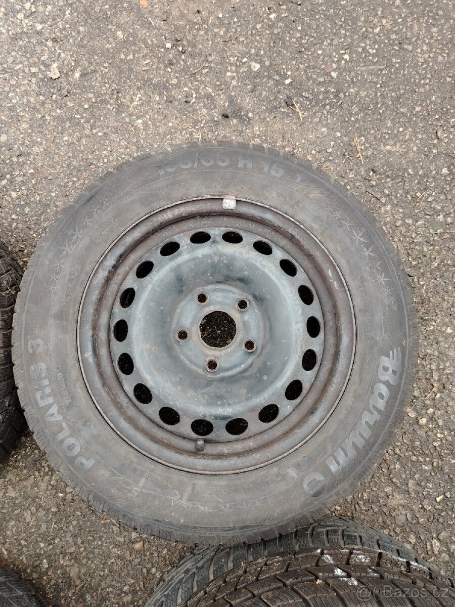 Sada zimních kol 195 65 R15 Barum Škoda Octavia 2 - 5