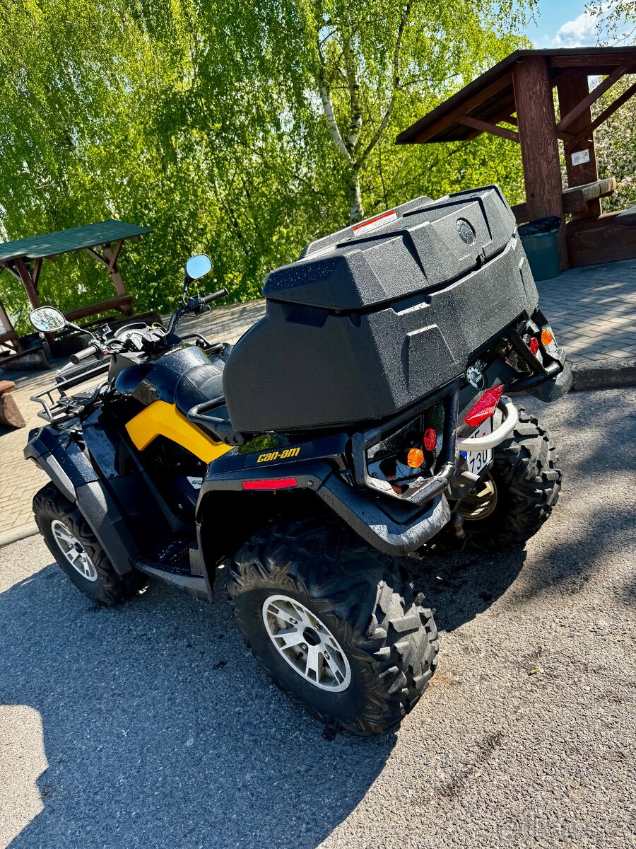 Can-am outlander 800r MAX 5100km