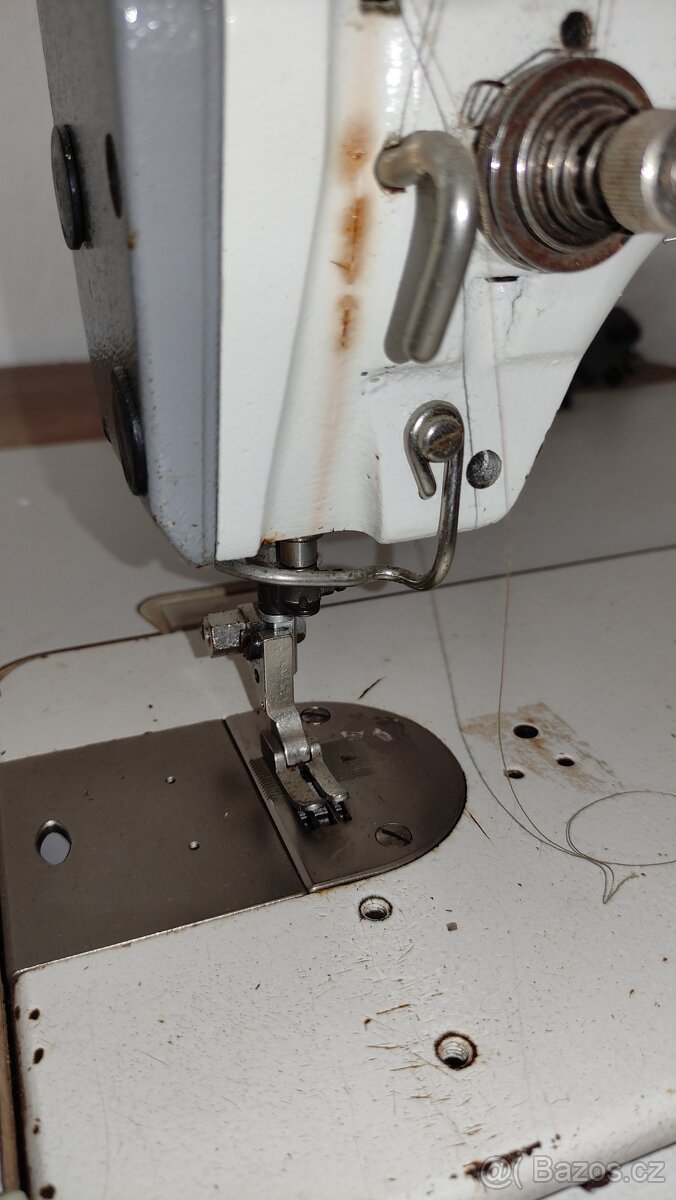 Průmyslový šicí stroj PFAFF typ 951 - 5