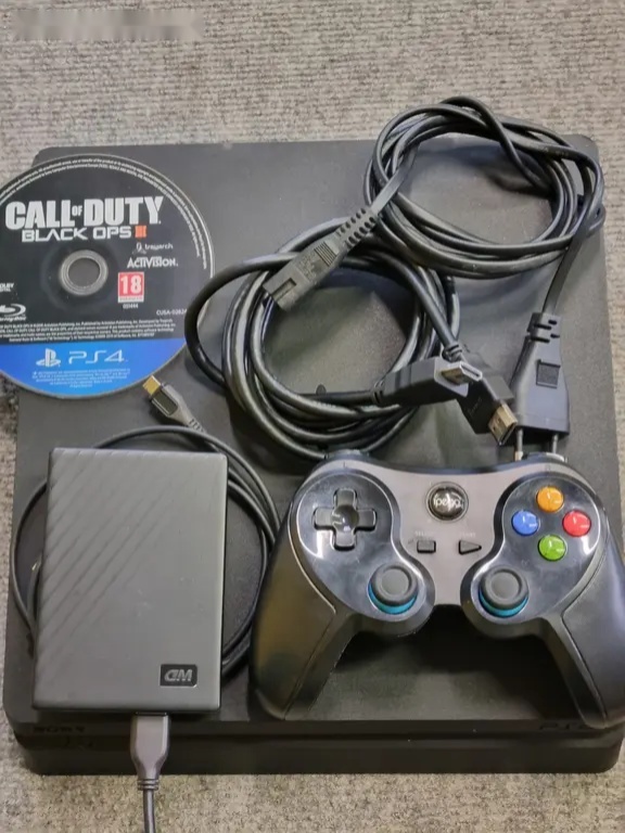 Playstation 4 slim, 1Tb +externí pevný disk Wd 4Tb - 5