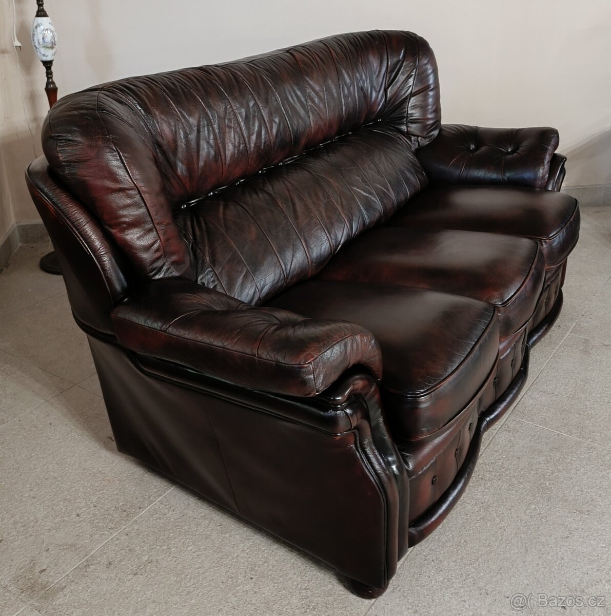 Kožená, Chesterfield sedací souprava 3+1+1+ taburet. TOP - 5