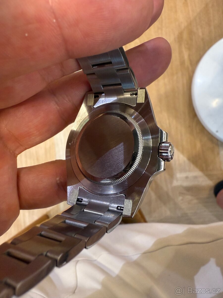 Rolex Starbuck/Green Submariner - 5