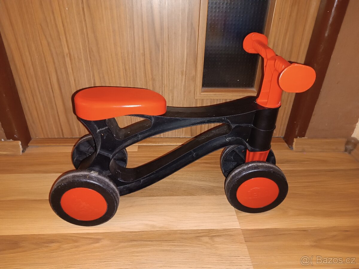 Houpačka krokodíl, červené odrážedlo - 5