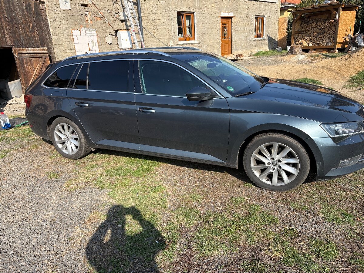 Škoda Superb combi 3 2019 - 5