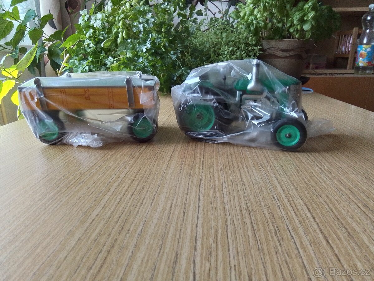 Traktor s valníkem zelený - 5