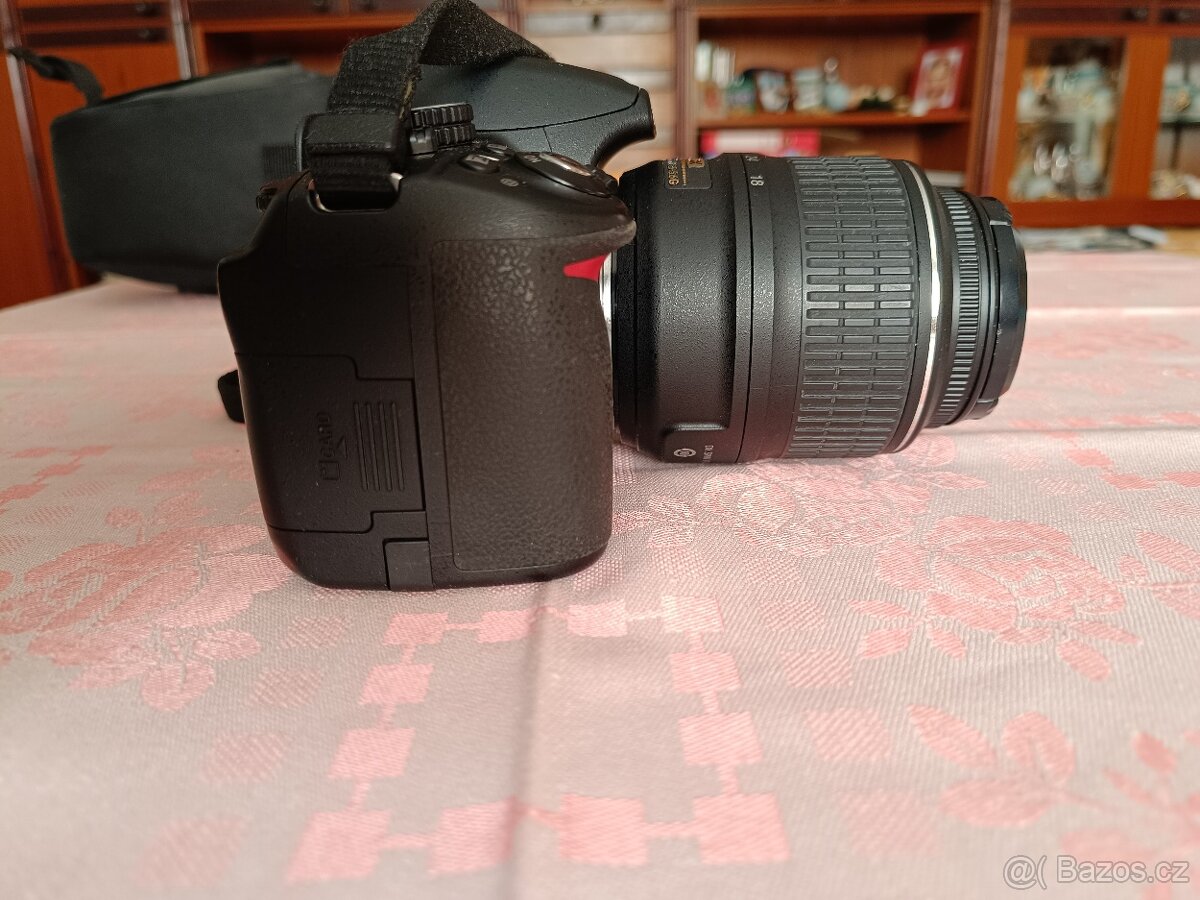 Prodám Nikon 3100+obj. 18-55 - 5