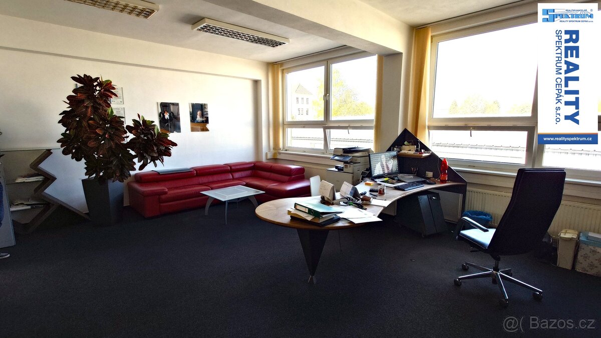 Pronájem kanceláří s parkováním, 235 a 257m² - Lišov, Hůreck - 5