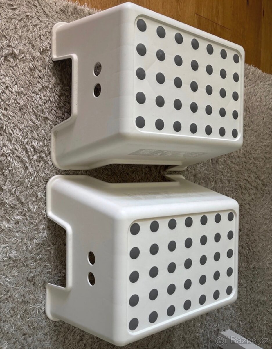 Podsedák Firstbooster, stupínky IKEA a redukce - 5
