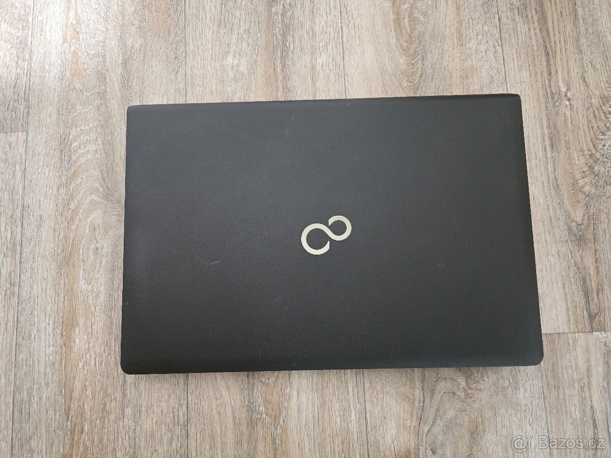 15,6" notebook Fujitsu A555 - 5
