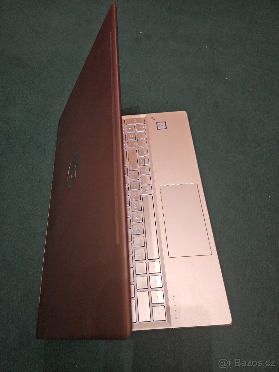 Elegantní HP Pavilion 15 – TOP stav + USB-C Hub - 5